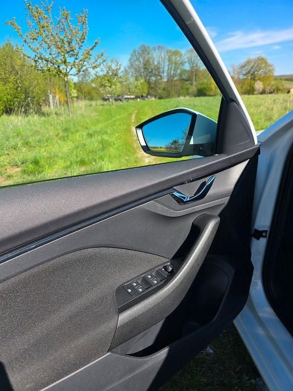 Gebraucht Skoda Scala Ambition 116 PS (85 kW) 2019 Weiß Kleinwagen