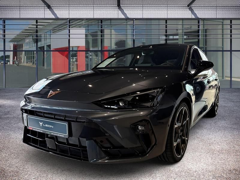 Neu Cupra Leon VZ 300 PS (220 kW) 2025 Magnetic grau Limousine