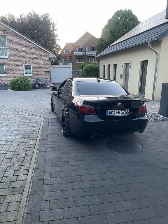Gebraucht BMW 530 M Sport 258 PS (189 kW) 2005 Schwarz Limousine