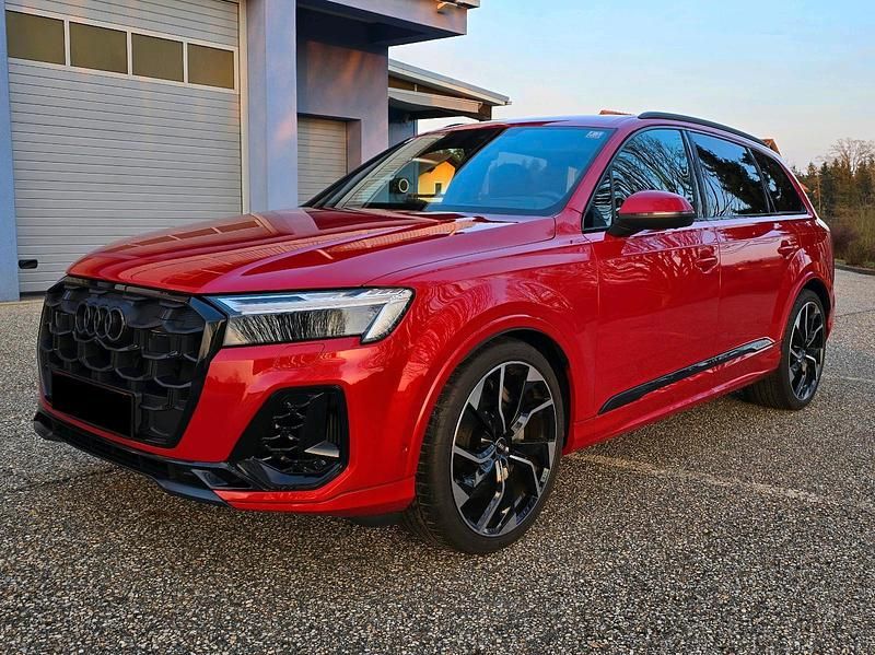 Usado Audi Q7 S-Line 394 HP (289 kW) 2024 Vermelho SUV