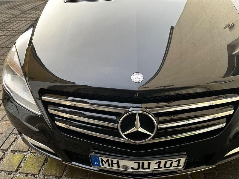 Gebraucht Mercedes R280 190 PS (139 kW) 2011 Schwarz Van / Kleinbus