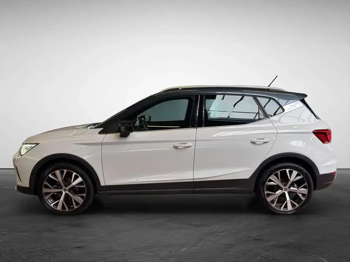 Gebraucht Seat Arona Xperience 110 PS (80 kW) 2023 Weiß (nevada weiß metallic) SUV