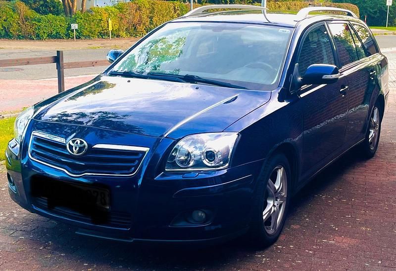 Blau Gebraucht 2006 Toyota Avensis Kombi | 999 € (Superpreis) - Bild 1/4
