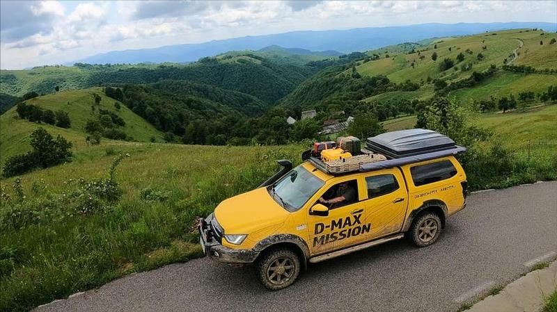 Gebraucht Isuzu D-Max 163 PS (119 kW) 2023 Gelb Abholung