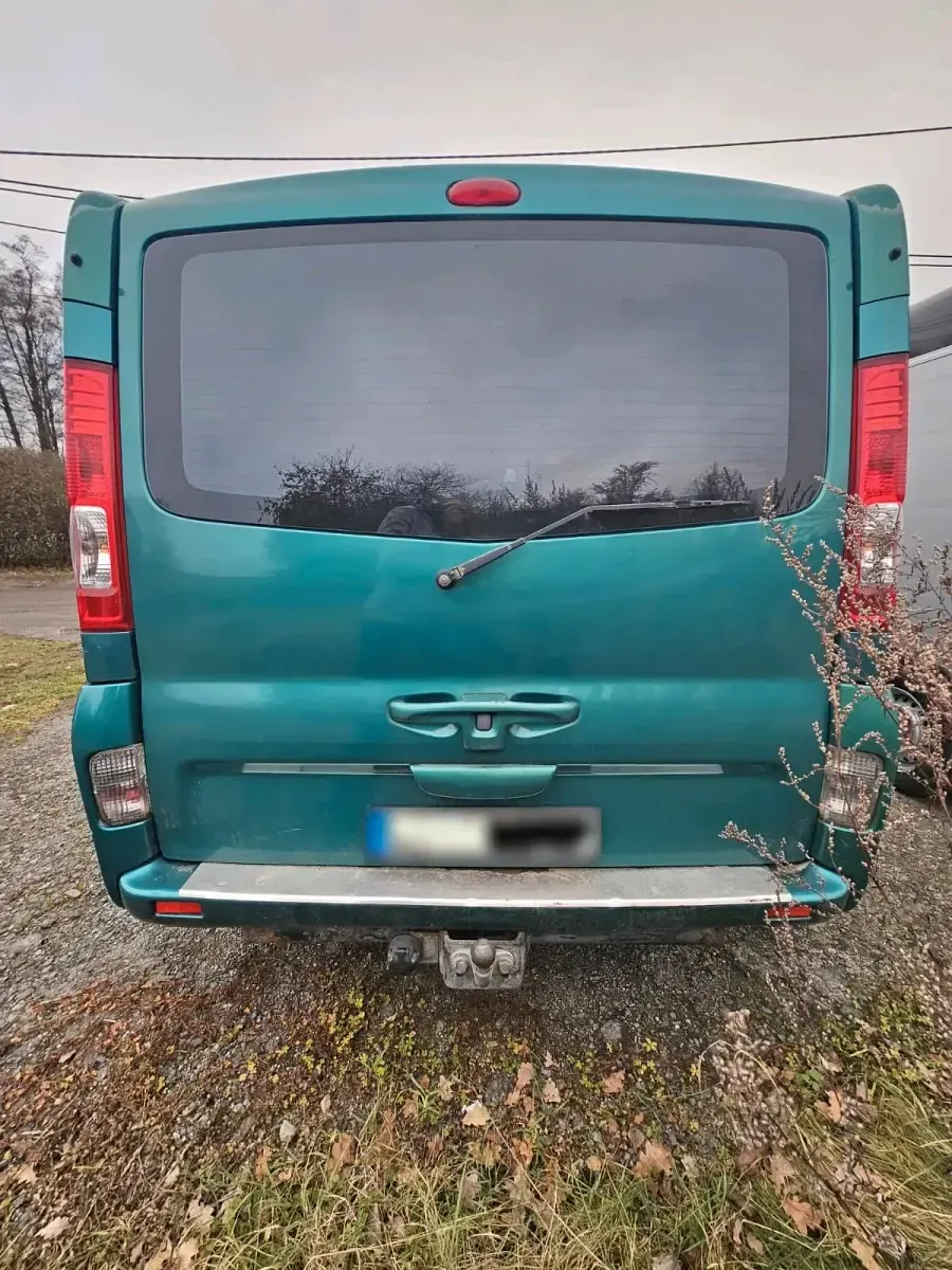 Gebraucht Renault Trafic 101 PS (74 kW) 2003 Grün Van / Kleinbus