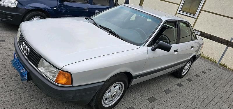 Silber Gebraucht 1991 Audi 80 Limousine | 3.890 € - Bild 1/4