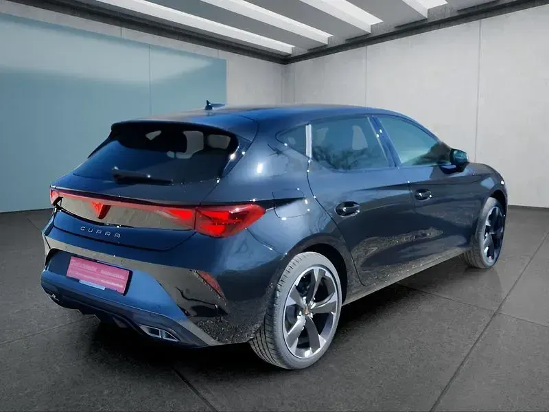 Neu Cupra Leon 150 PS (110 kW) 2025 Schwarz Kleinwagen