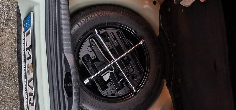 Gebraucht Citroën C3 Feel 110 PS (80 kW) 2018 Grün Kleinwagen