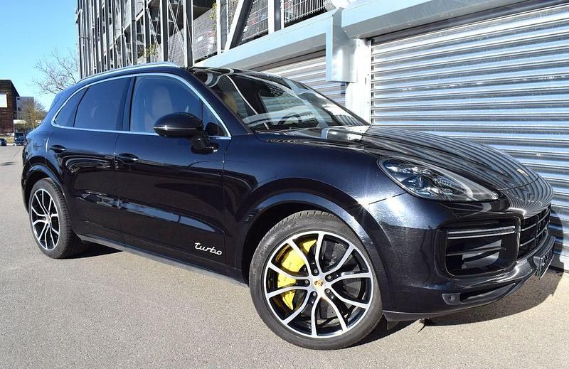 Gebraucht Porsche Cayenne Turbo 549 PS (403 kW) 2018 Schwarz SUV