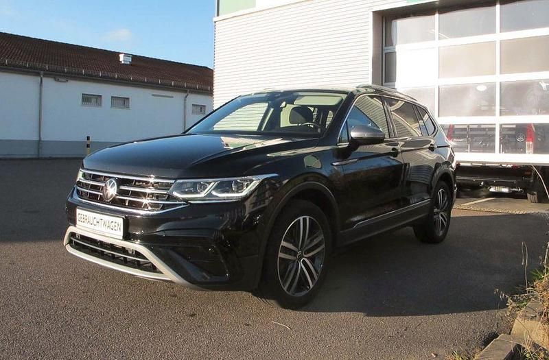 Schwarz Gebraucht 2021 VW Tiguan Allspace Elegance SUV | 24.871 € (Superpreis) - Bild 1/4