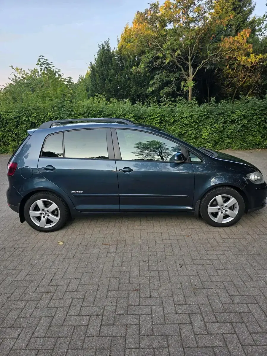 Gebraucht VW Golf Plus Cross 105 PS (77 kW) 2008 Blau Limousine