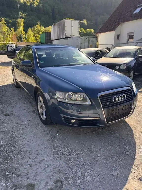 Second-hand Audi A6 224 CP (164 kW) 2004 Albastru Berlinǎ