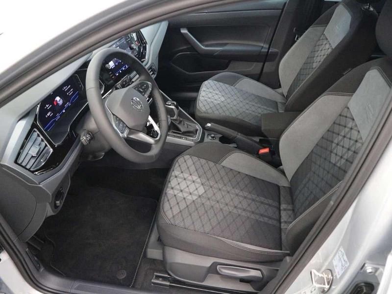 Gebraucht VW Taigo Style 110 PS (80 kW) 2023 Deep black perleffekt SUV