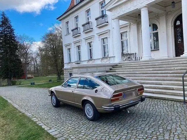 Gebraucht Alfa Romeo GTV 122 PS (89 kW) 1977 Beige Coupé