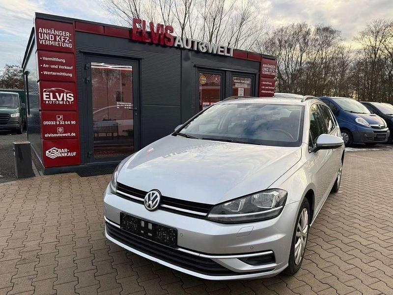 Silber Gebraucht 2019 VW Golf VII Comfortline Kombi | 9.300 € (Superpreis) - Bild 1/4
