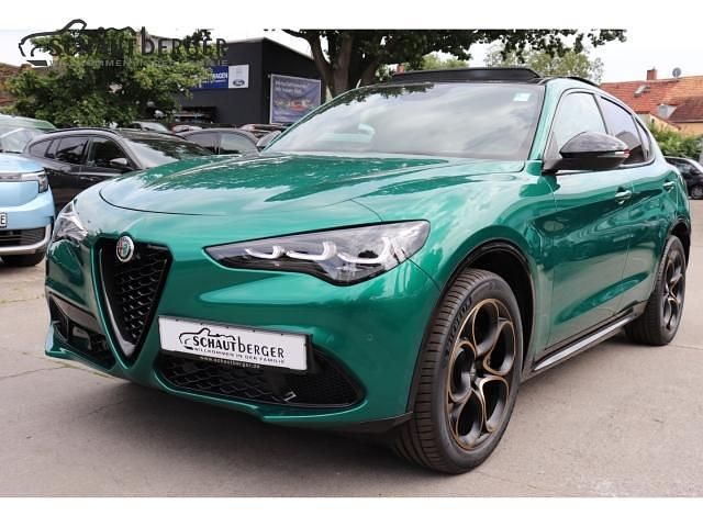 Gruen Neu 2025 Alfa Romeo Stelvio SUV | 62.485 € (Guter Preis) - Bild 1/4