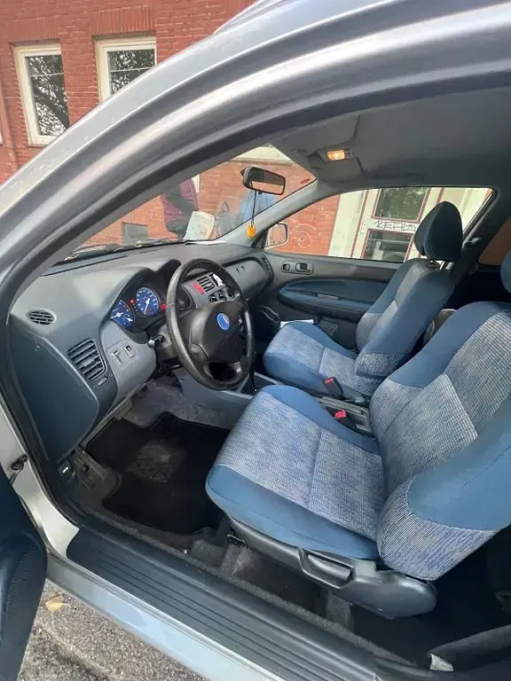 Usata Honda HR-V LS 105 CV (77 kW) 2001 Argento SUV