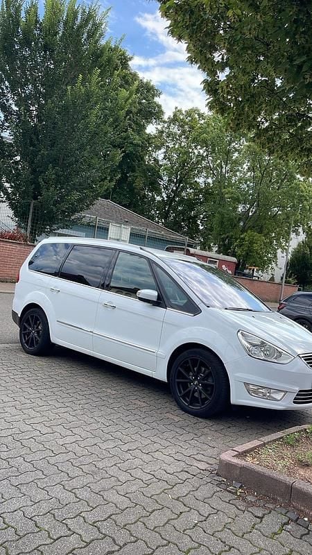 Weiß Gebraucht 2013 Ford Galaxy Van / Kleinbus | 7.000 € (Fairer Preis) - Bild 1/4