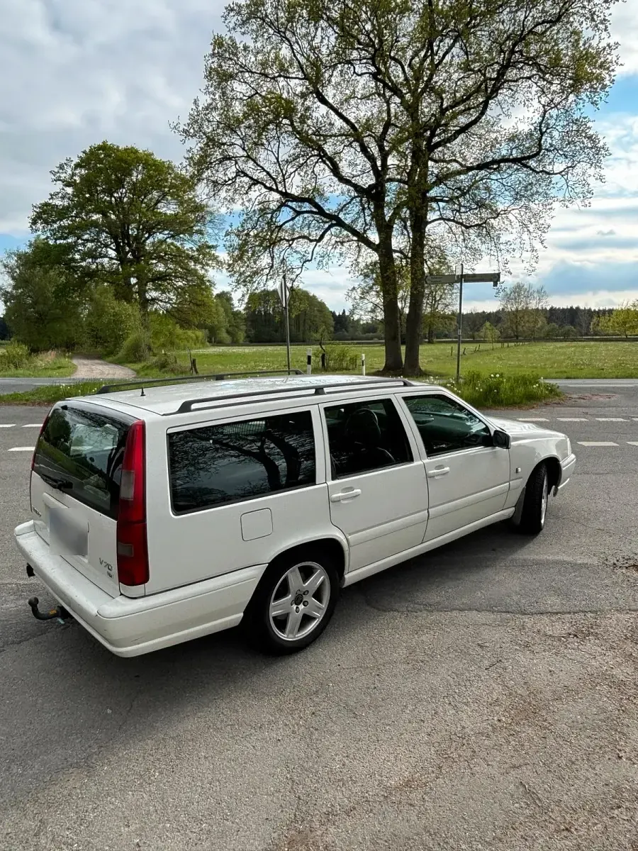 Usata Volvo V70 140 CV (102 kW) 1997 Bianco Station wagon