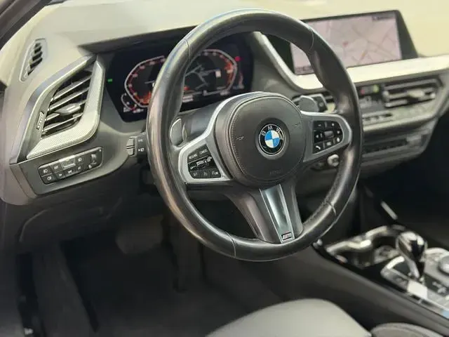 Gebraucht BMW 118 M Sport 150 PS (110 kW) 2022 Schwarz Limousine