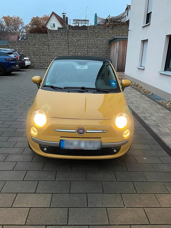 Gelb Gebraucht 2014 Fiat 500 Lounge Cabrio | 5.999 € (Guter Preis) - Bild 1/4