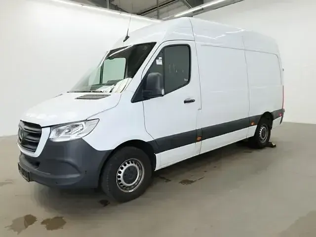 Gebraucht Mercedes Sprinter 170 PS (125 kW) 2022 Arktikweiß Van