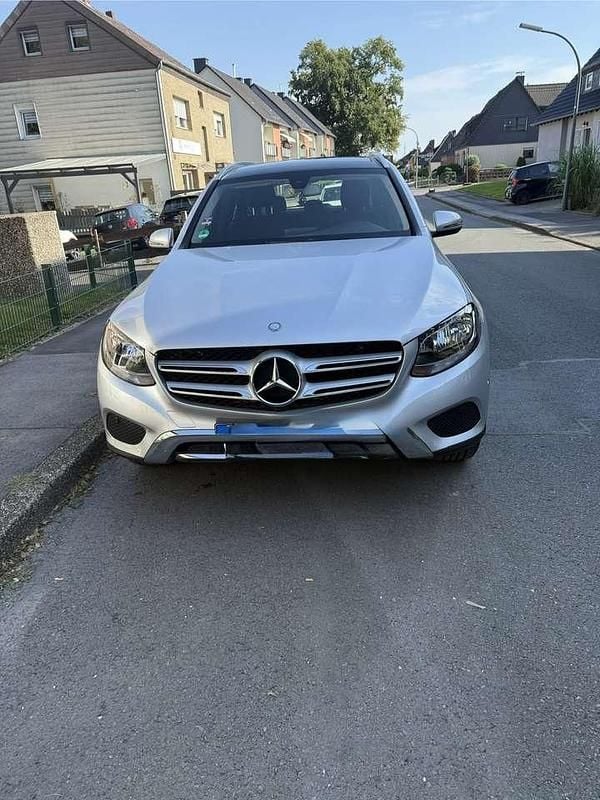 Gebraucht Mercedes GLC250 211 PS (155 kW) 2017 Grau Coupé