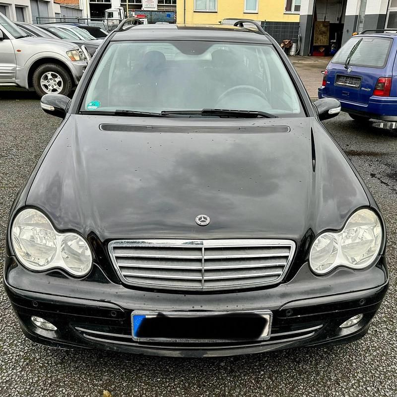 Gebraucht Mercedes C200 122 PS (89 kW) 2005 Schwarz Kombi