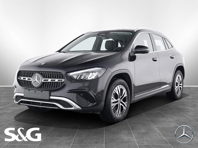Gebraucht Mercedes GLA200 Progressive 163 PS (119 kW) 2025 Schwarz SUV