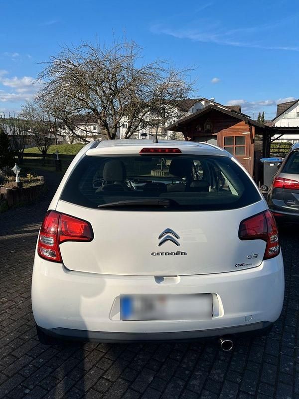Gebraucht Citroën C3 Tendance 95 PS (69 kW) 2011 Weiß Limousine