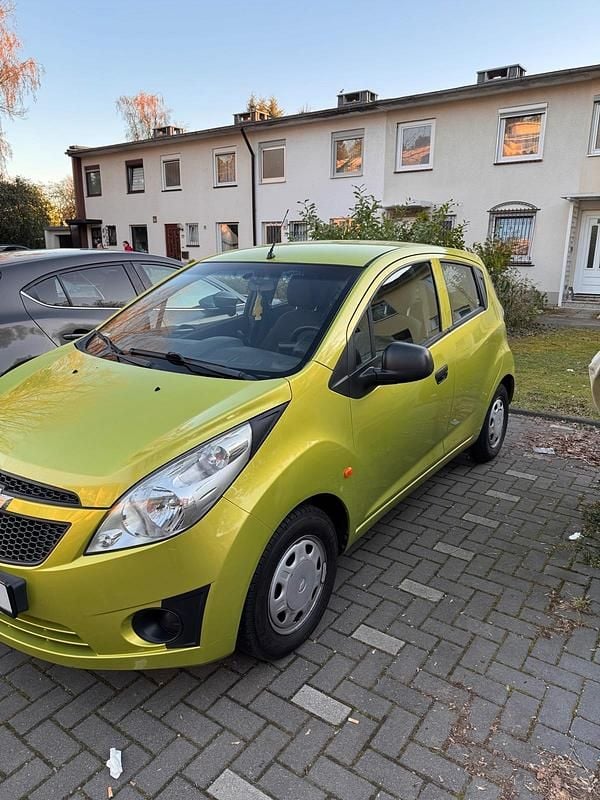 Second-hand Chevrolet Spark 68 CP (50 kW) 2011 Verde Hatchback