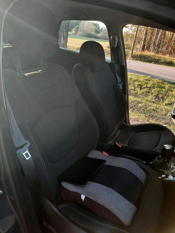 Second-hand Renault Captur 90 CP (66 kW) 2018 Albastru SUV