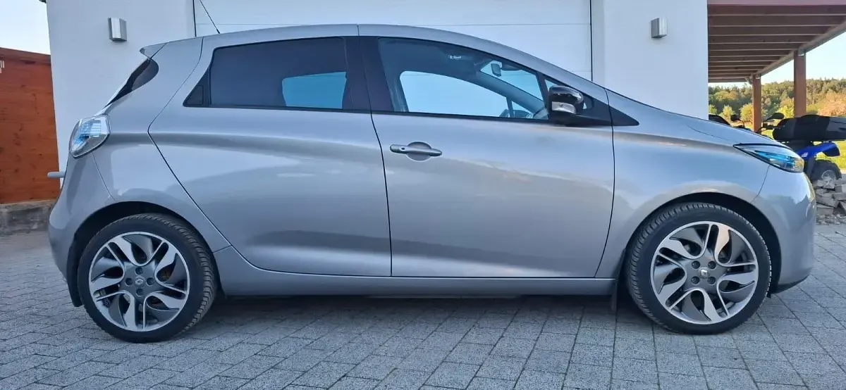 Usata Renault Zoe 40 kW (55 CV) 2016 Grigio Utilitaria