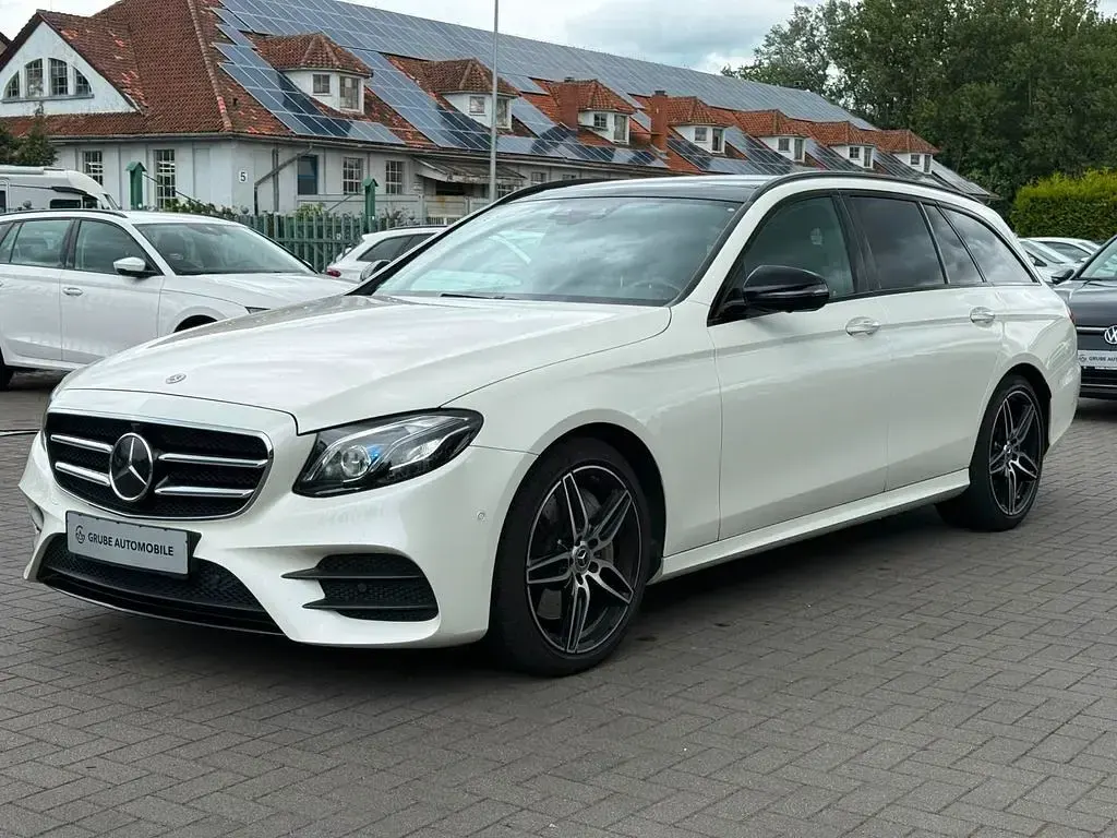 Gebraucht Mercedes E450 AMG line 367 PS (269 kW) 2019 Weiß Limousine