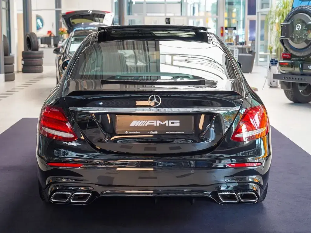 Gebraucht Mercedes E63 AMG AMG 571 PS (419 kW) 2018 Obsidianschwarz Limousine