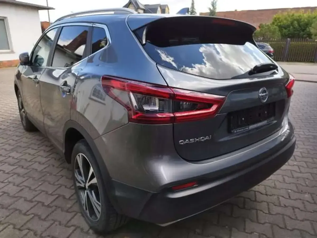 Gebraucht Nissan Qashqai 140 PS (102 kW) 2019 Grau SUV