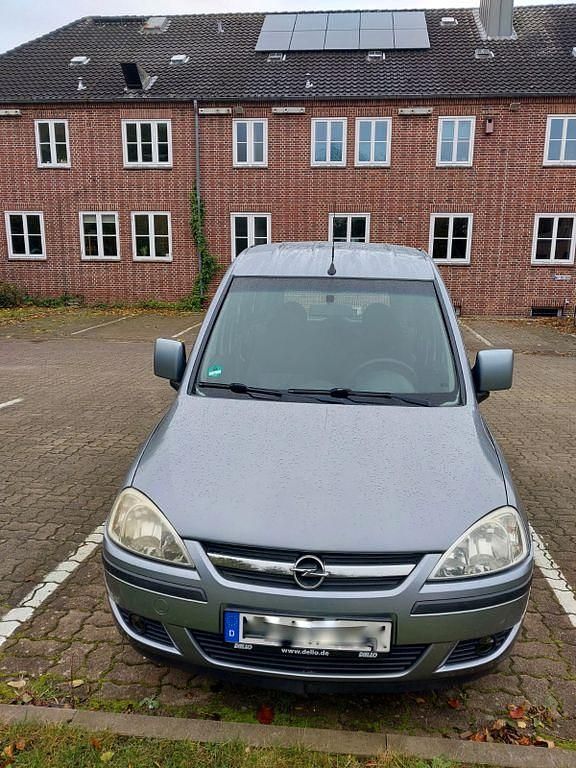 Grau Gebraucht 2008 Opel Combo Van / Kleinbus | 2.000 € (Guter Preis) - Bild 1/4