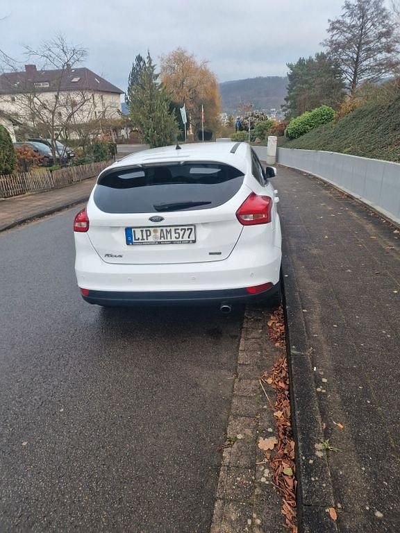 Gebraucht Ford Focus Titanium 150 PS (110 kW) 2016 Weiß Limousine