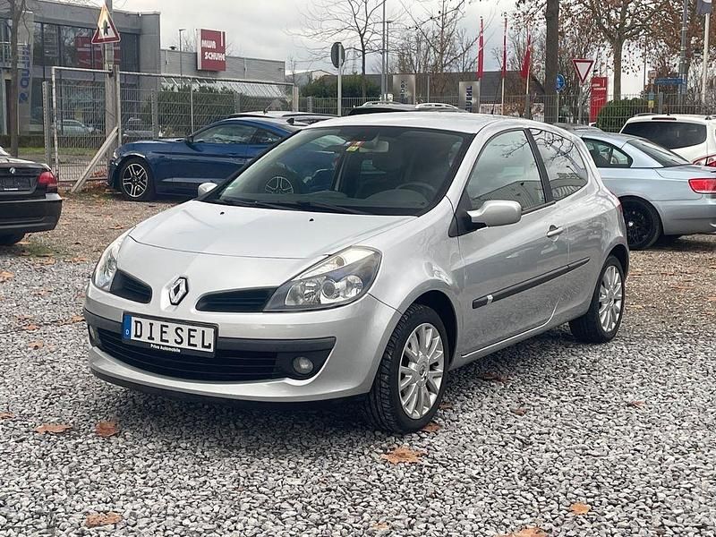 Gebraucht Renault Clio III 86 PS (63 kW) 2007 Grau Kleinwagen
