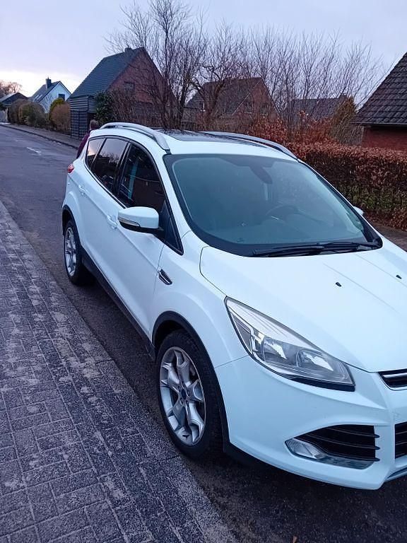 Gebraucht Ford Kuga Titanium 150 PS (110 kW) 2014 Weiß SUV