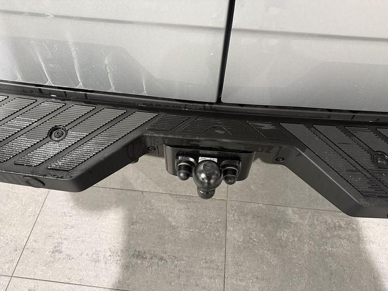 Neu Renault Master 170 PS (125 kW) 2025 Silber Van / Kleinbus