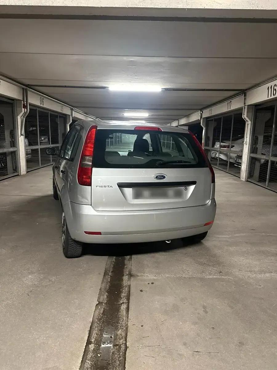 Gebraucht Ford Fiesta 69 PS (50 kW) 2003 Grau Kleinwagen