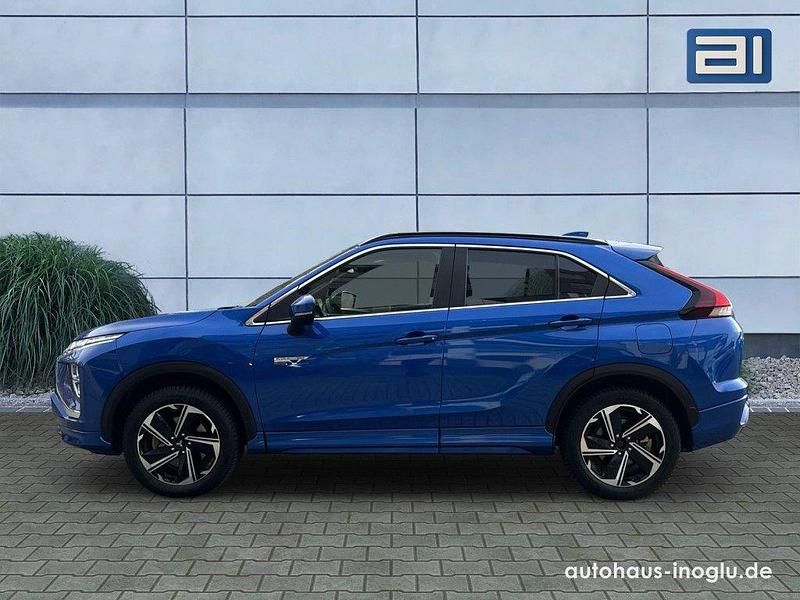 Gebraucht Mitsubishi Eclipse Cross 188 PS (138 kW) 2023 Blau laserblau (p) SUV