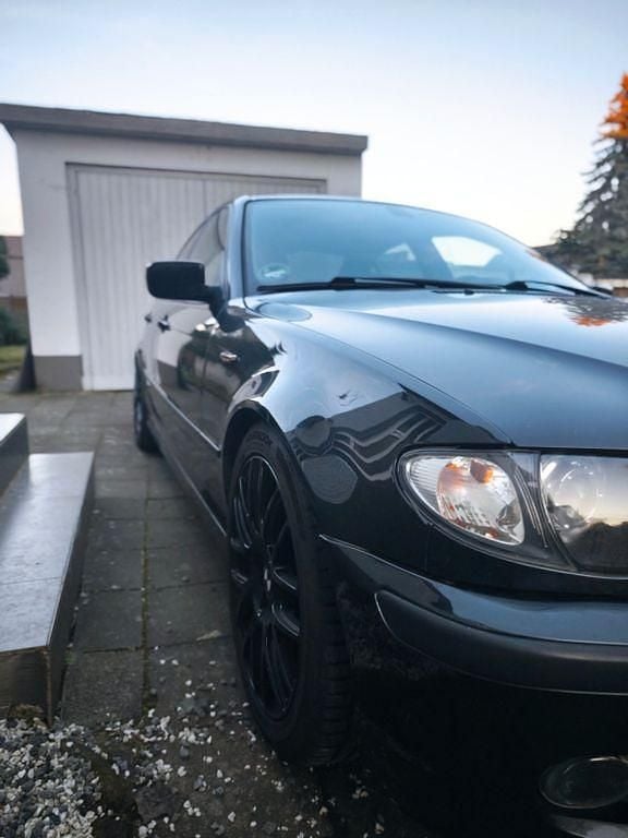 Gebraucht BMW 325 M Sport 192 PS (141 kW) 2003 Schwarz Limousine