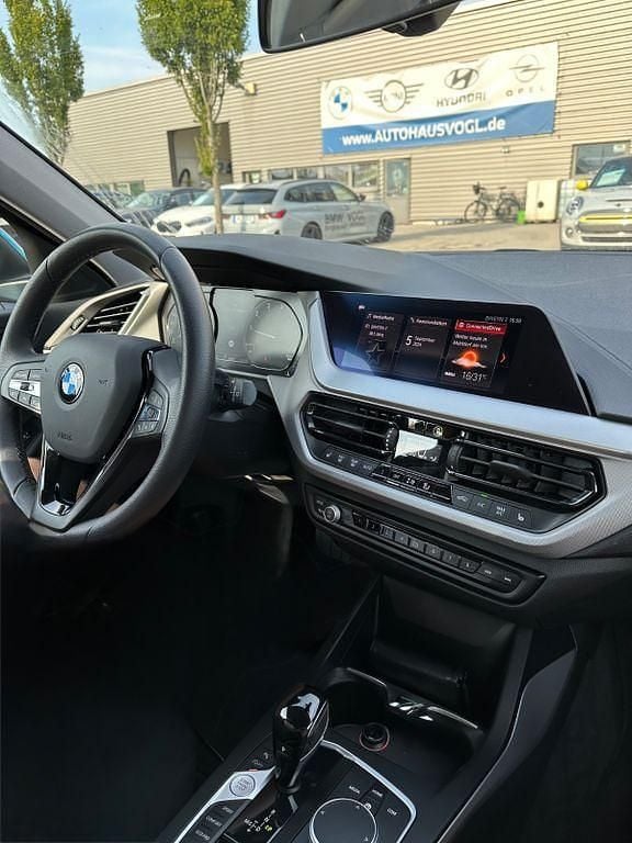 Gebraucht BMW 116 109 PS (80 kW) 2021 Blau Kleinwagen