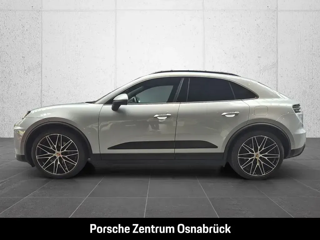 Gebraucht Porsche Macan 300 kW (408 PS) 2024 Grün (oakgrünmetallic neo) SUV