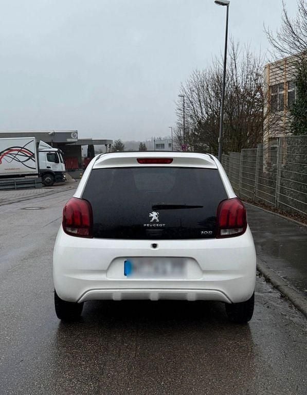 Gebraucht Peugeot 108 Active 82 PS (60 kW) 2016 Weiß Kleinwagen
