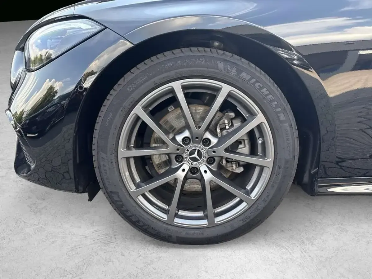 Gebraucht Mercedes CLE180 170 PS (125 kW) 2025 Schwarz Coupé