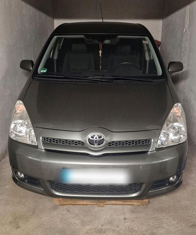 Gebraucht 2005 Toyota Corolla Verso Van / Kleinbus | 4.250 € (Fairer Preis) - Bild 1/4