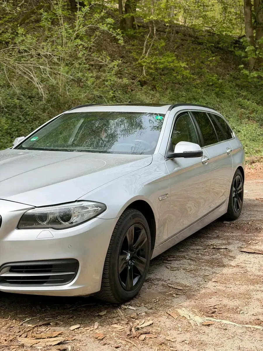 Second-hand BMW 525 234 CP (172 kW) 2014 Berlinǎ